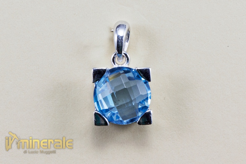Ciondolo Argento 925 Con Topazio Blu Naturale 120 Ct Certificato EGL – Pietra Emeral Cut