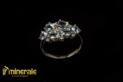 AN11-17Oxy39500-1_Gioielli_oro_pietre_dure_semipreziose_preziose_anelli_acquamarina_brillanti_gold_jewels_rings_gemstones_aquamarine_diamonds.logo