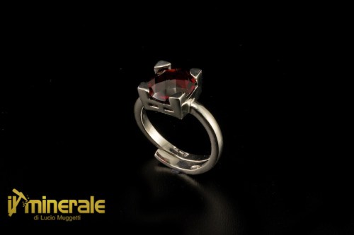 AN9-22Hub2300-1_gioielli_argento_pietre_dure_semipreziose_anelli_granato.logo