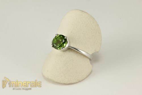 AN9-24Arn2560-2_gioielli_argento_pietre_dure_semipreziose_anelli_peridoto