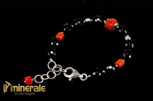 BR6-22Ns1940-1_gioielli_argento_bracciali_pietre_dure_corallo_rosso_onice-640