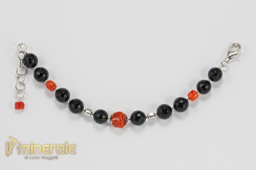 BR6-22Ns1940-2_gioielli_argento_bracciali_pietre_dure_corallo_rosso_onice-640
