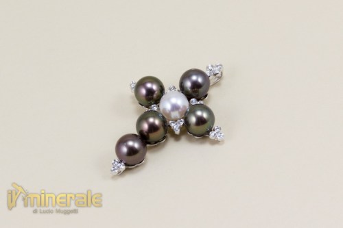 C11-03Oxy30000-2_gioielli_oro_pietre_preziose_ciondoli_perle_coltivate_diamanti_gold_jewels_preciouse_stones_cultured_pearls_pendants.logo