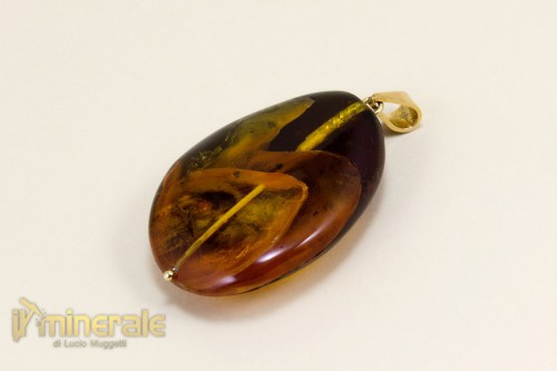 C5-13Ns9916-3_gioielli_oro_pietre_dure_ciondoli_ambra_naturale_gold_jewels_hard_stones_pendants.logo