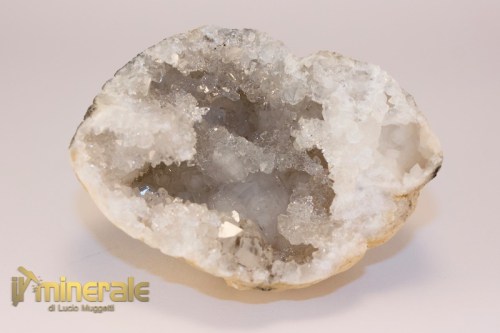 MN1605-2_minerali_collezione_geodi_calcite_quarzo_marocco