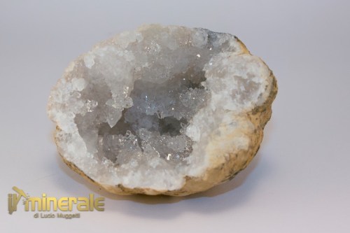 MN1608-3_minerali_collezione_geodi_calcite_quarzo_marocco
