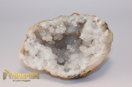 MN1609-3_minerali_collezione_geodi_calcite_quarzo_marocco