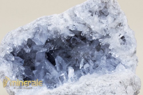 MN1830-3_minerali_collezione_solfati_celestina_madagascar-640