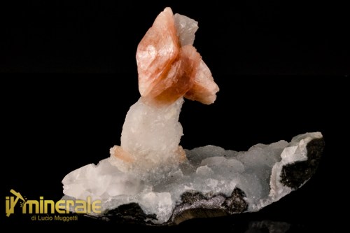 MN2434-1_minerali_collezione_heulandite_calcedonio_apofillite_india