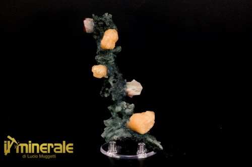 MN2528-1_minerali_collezione_calcedonio_stellerite_calcite_india