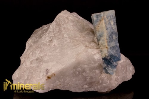 MN2601-1_minerali_collezione_berillo_azzurro_brasile