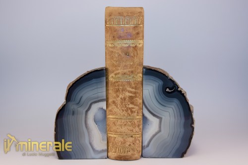 OG782-3_Oggetti_lavorati_arredamento_pietre_dure_reggilibri_agata_quarzo