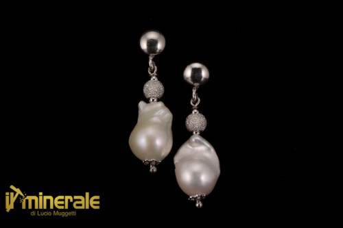 OR001ExNs1630-1_gioielli_argento_pietre_dure_orecchini_pendenti_perle_coltivate_fireball_bianche