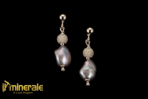 OR001Ns1120-1_gioielli_argento_pietre_dure_orecchini_pendenti_perle_coltivate_grigie