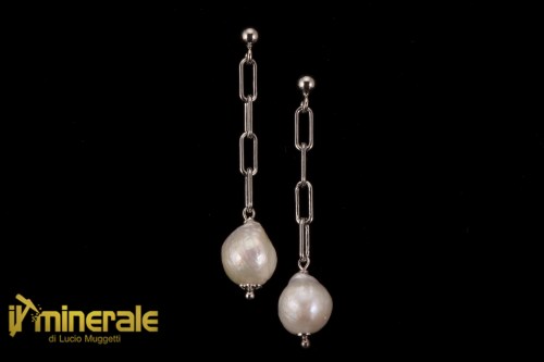 OR024mNs1240-1_gioielli_argento_pietre_dure_orecchini_pendenti_perle_coltivate_pseudotonde_bianche