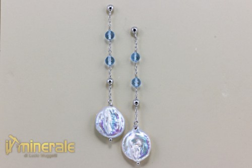 OR041Ns1430-2_gioielli_argento_orecchini_pendenti_pietre_dure_topazio_azzurro_perle_coltivate.logo