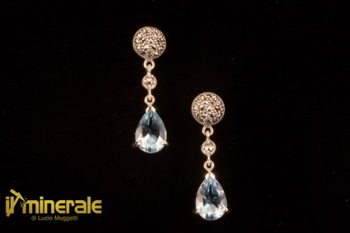 OR2-25Imp6400-1_Gioielli_argento_minerali_pietre_dure_semipreziose_orecchini_pendenti_marcassiti_topazio_azzurro