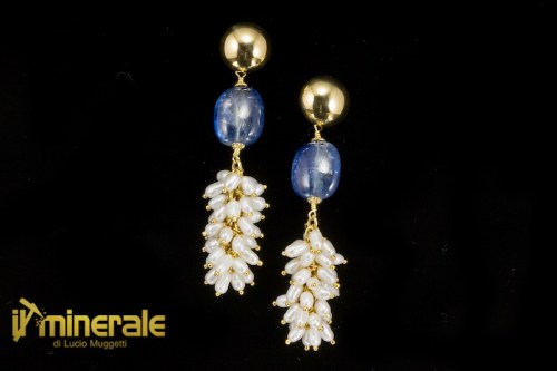 OR5-23Ns29602-1_gioielli_oro_pietre_dure_semiprezuise_orecchini_pendenti_cianite_perle_coltivate-640
