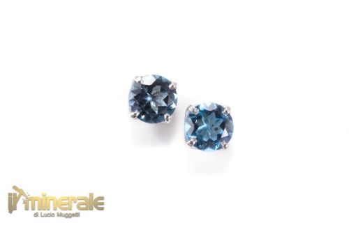 OR9-24Arn2500-2_gioielli_argento_orecchini_pressione_pietre_dure_semipreziose_topazio_azzurro